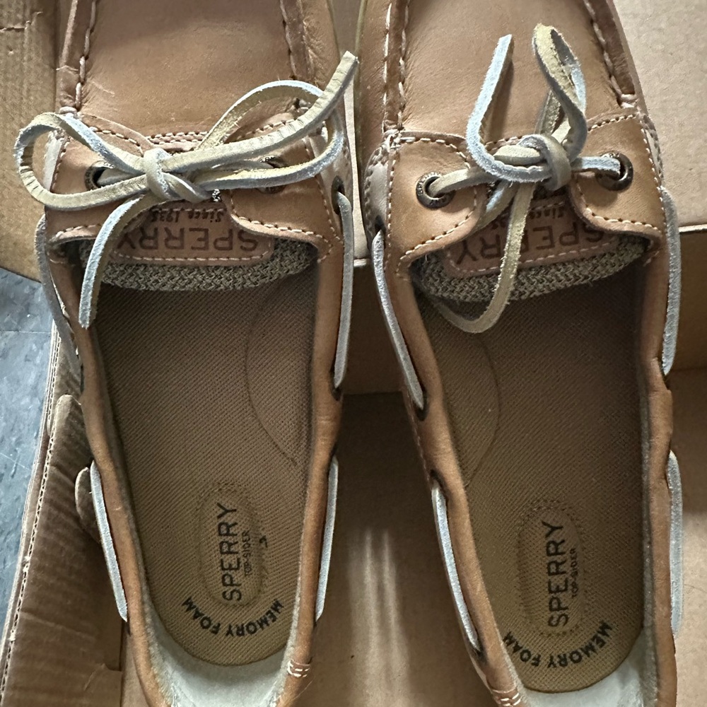 Sperry Angelfish Linen/Oat Shoe Box